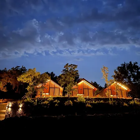 Agora Farmhouse Koman Exterior photo